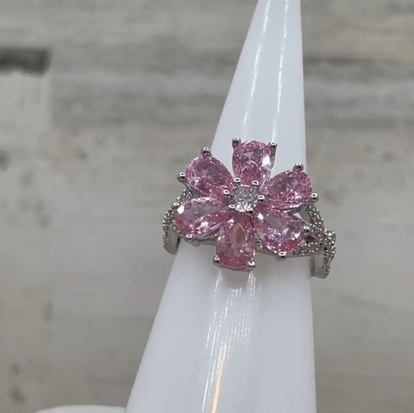 Beautiful Statement Flower Pink White Cubic Zirconia Silver Plated Ring Size 8 - Picture 11 of 12
